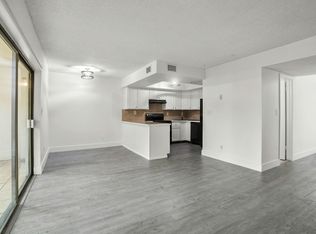 48 Madrid Ln, Davie, FL 33324
