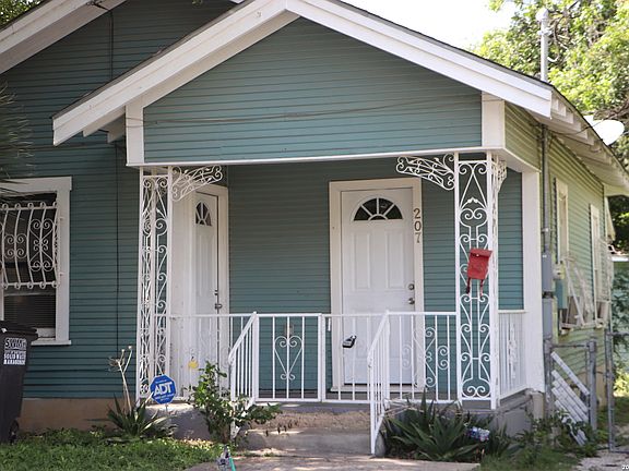 2nd image of 207 W Franciscan