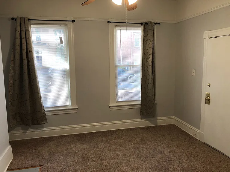2220 Parkwood Ave — Photo 11