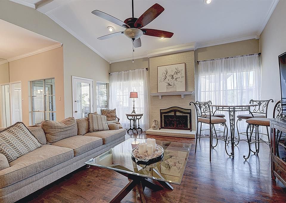 1st image of 10424 High Hollows Dr APT 237