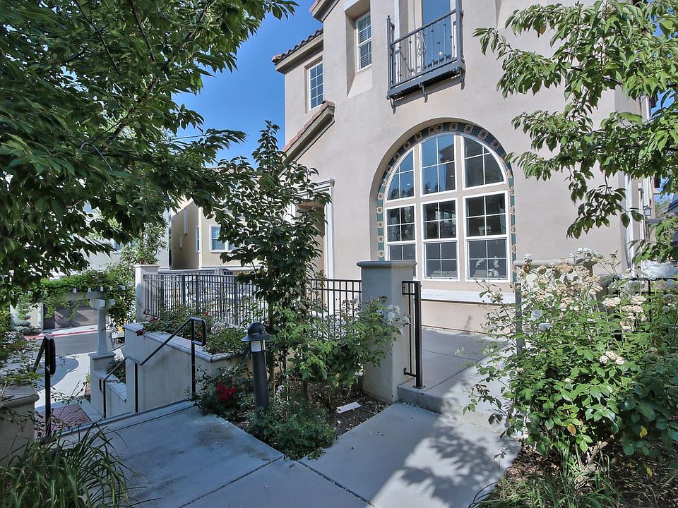 1st image of 4726 Torrey Pines Cir