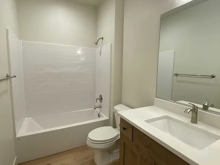 Bedford 4008 S Bedford Place — Photo 12
