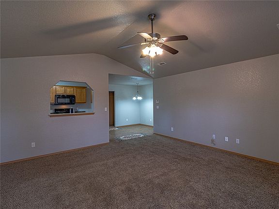 4th image of 5412 SW Ashfield Dr