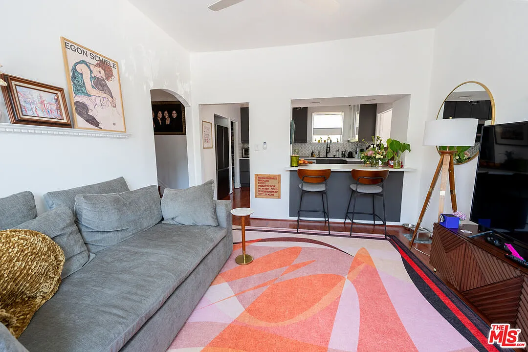 4 bed, 3.0 bath, 1900 sqft, $4,195 — Photo 1