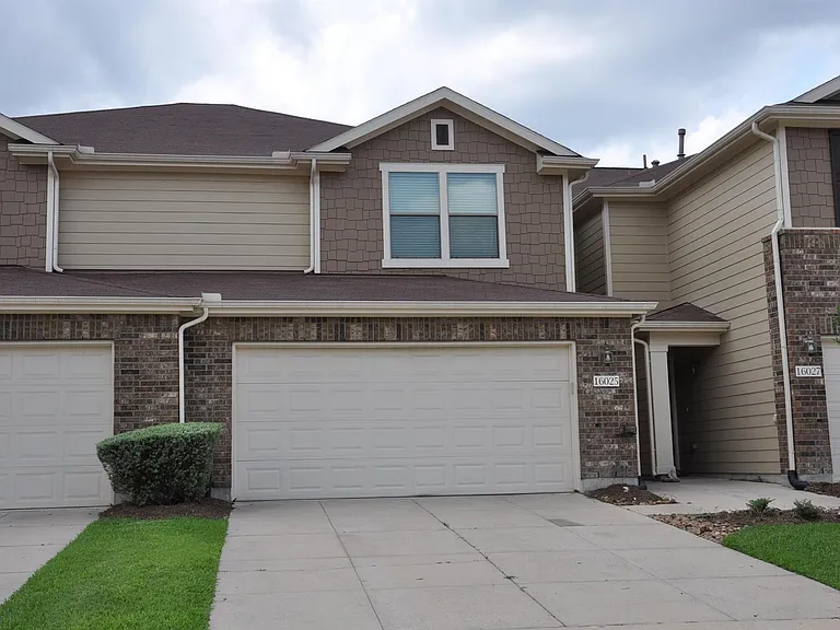 16025 Summerville Lake Dr — Photo 5