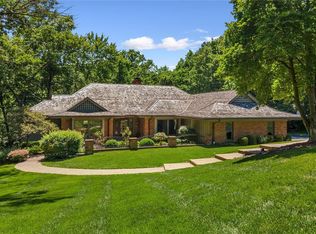 13592 Royal Glen Dr, Saint Louis, MO 63131