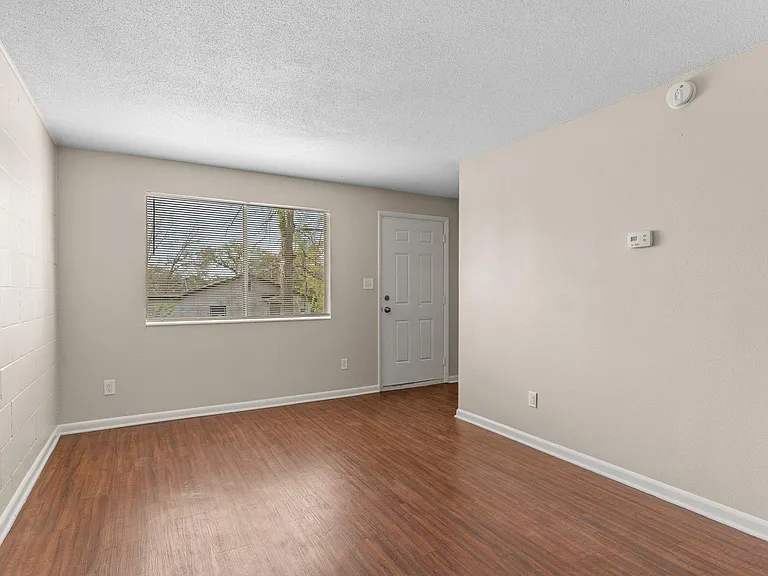 1305 Clay St #1 — Photo 14