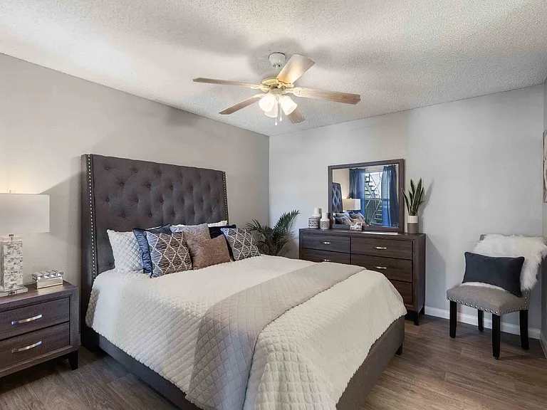 Renaissance Villas Apartment Homes — Photo 7