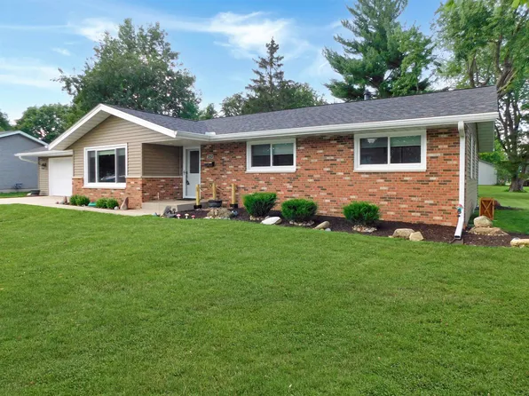 743 E Warren St, Rockton, IL 61072