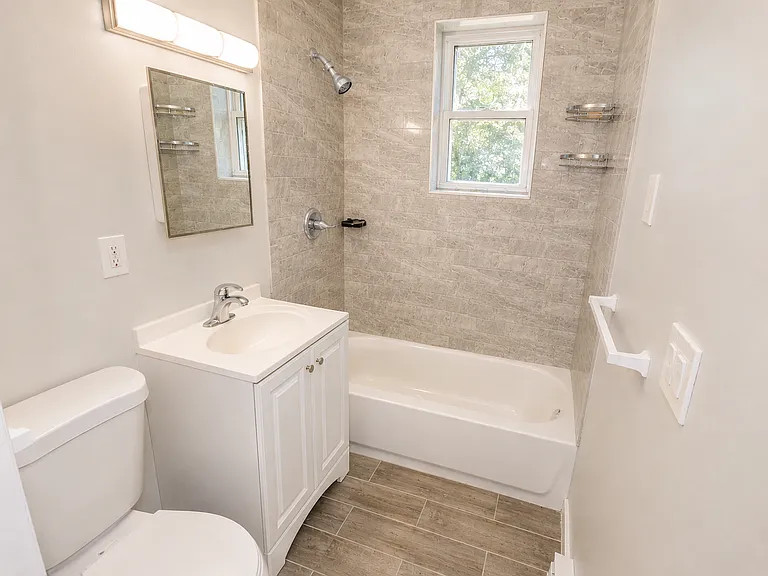 92 Davenport Ave #3 — Photo 3