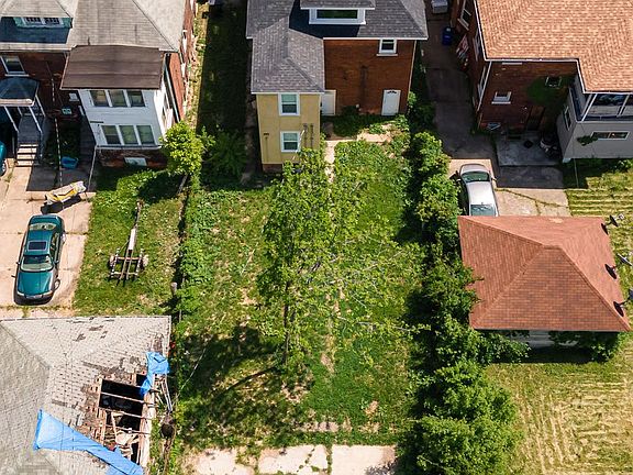 3rd image of 1224 Virginia Park St