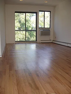 Rented by Bahar Management | media 17