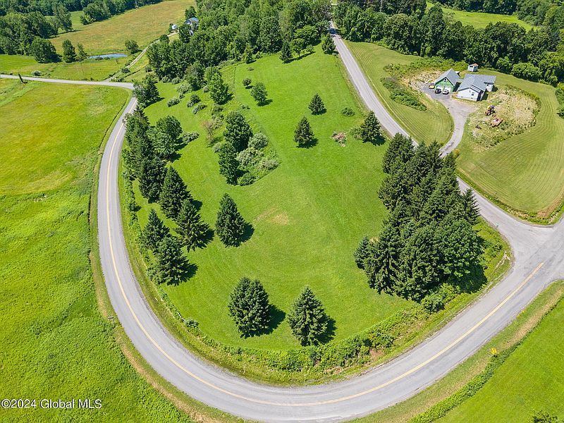 2nd image of L1.41 School Hill Road