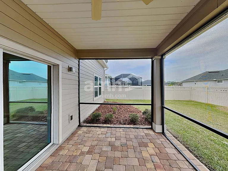 37 Trumpco Dr — Photo 24