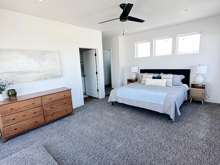 1778 N 510 W #17 — Photo 9