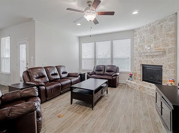 5th image of 3708 Cameroon Ln