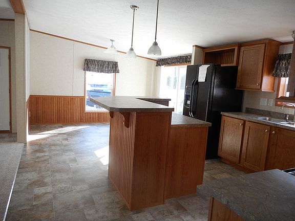 Large eat in kitchen 