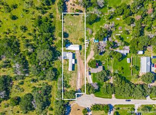 1005 Meadow Oaks St, Azle, TX 76020