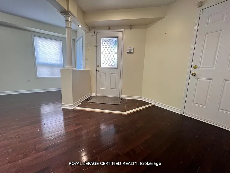 426 Orange Walk Cres — Photo 4