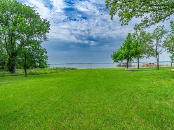 1095 Rs County Rd #3400, Emory, TX 75440