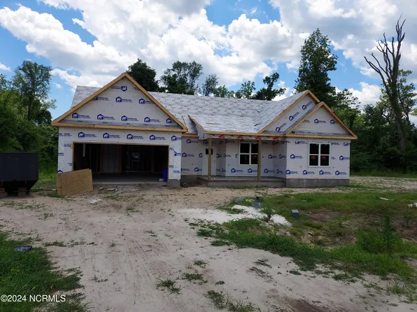 806 Short Row Court, Maysville, NC 28555