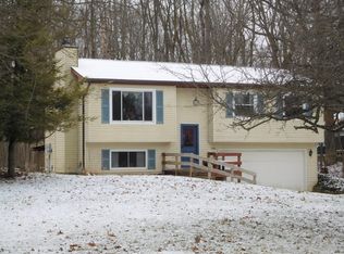 1800 Maple Shade Dr, Williamston, MI 48895