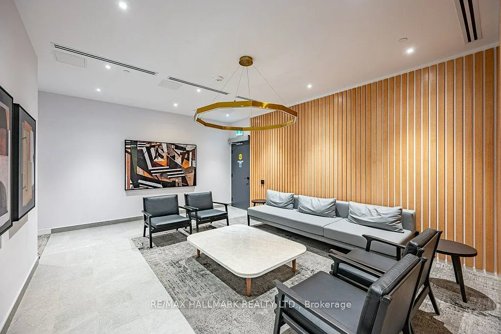 1 bed, $2,000 — Photo 3