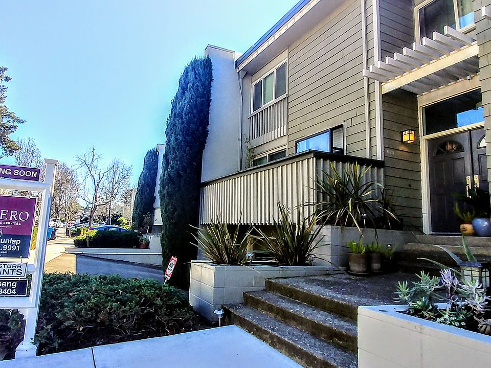 2nd image of 628 Leahy St