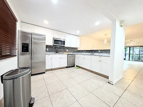 310 Lakeview Dr Photo 1