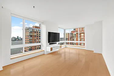 Rented by R New York