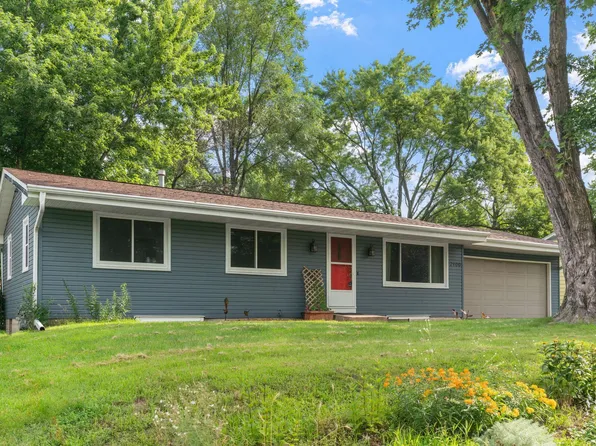 2900 Mississippi St, New Brighton, MN 55112