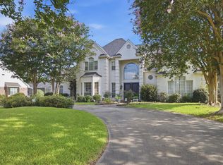 2810 Saint Francis Forest Dr, Lake Charles, LA 70605