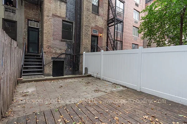 Rented by Copperwood Real Estate | media 9