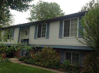 9403 Mirror Pond Dr, Fairfax, VA 22032