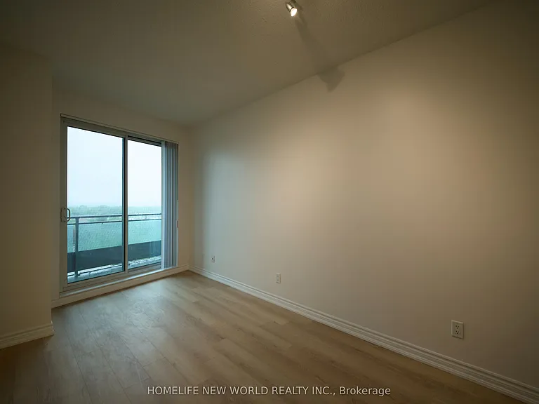 60 Byng Ave #1206 — Photo 8