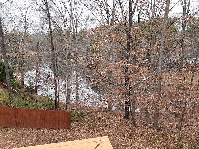 2nd image of 960 Forest Overlook Trl SW
