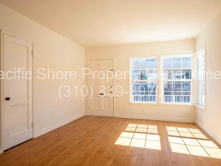14220 Gilmore Apartments — Photo 2