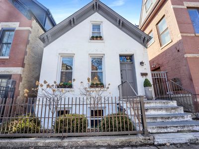 1932 N Honore St, Chicago, IL, 60622