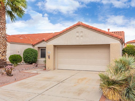 3rd image of 2271 E Montrose Canyon Dr