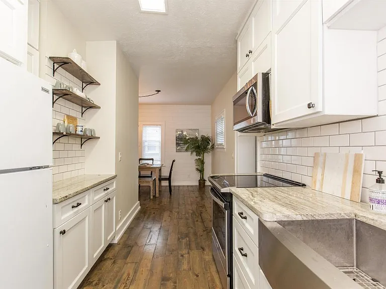 721 Corby Blvd — Photo 12
