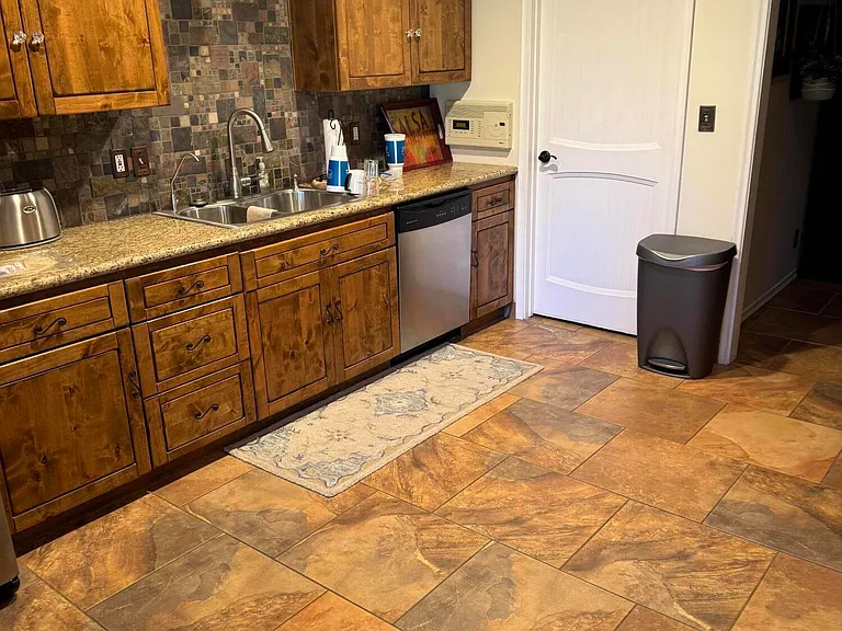 1009 N Villa Nueva Dr — Photo 14