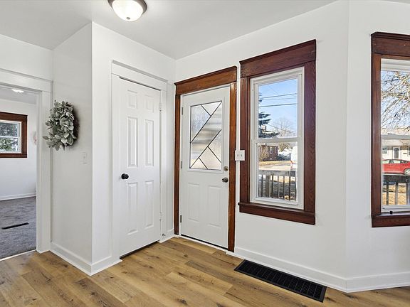 4th image of 1611 Mineral Point Ave