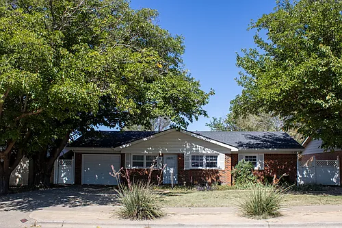 2820 62nd St Photo 1