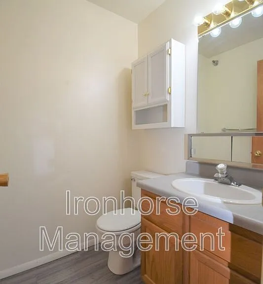 813 W Villard St #71 — Photo 14