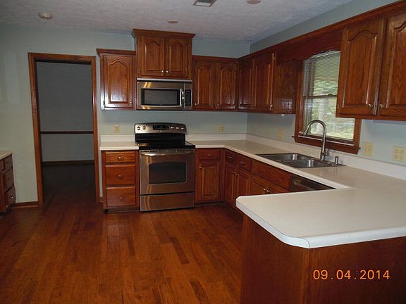 4th image of 1312 N Grossman Dr