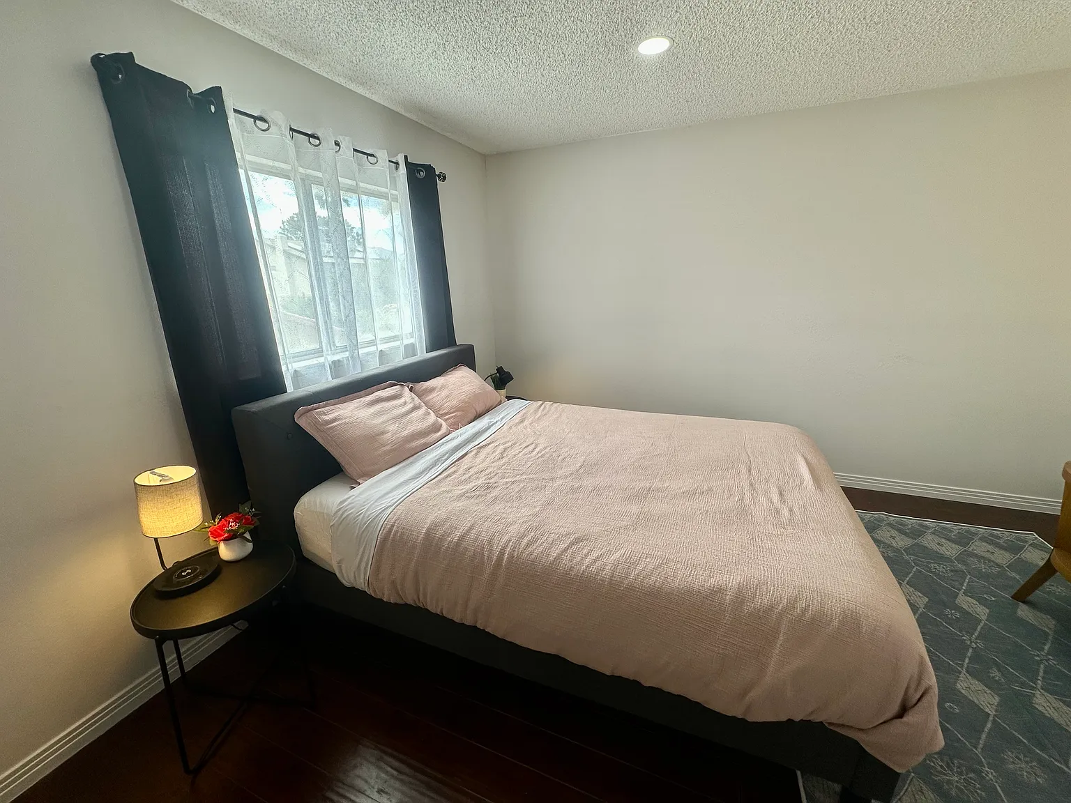 5 bed, 2850 sqft, $800 — Photo 3