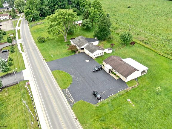 3rd image of 1371 Sheridan Dr