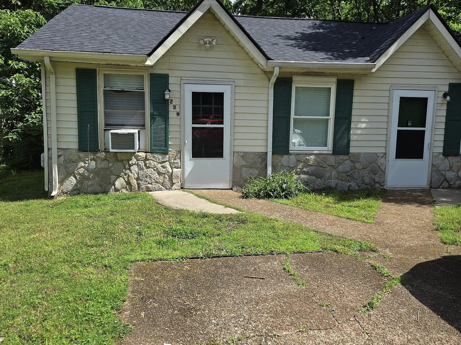 1 bed, 986 sqft, $1,100 — Photo 1