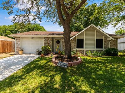 426 S Holiday Dr, Grand Prairie, TX, 75052