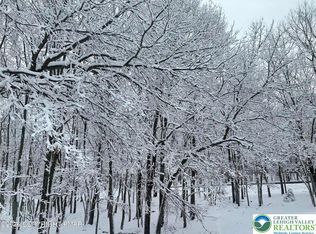 407 Pine Tree Rd, Albrightsville, PA 18210